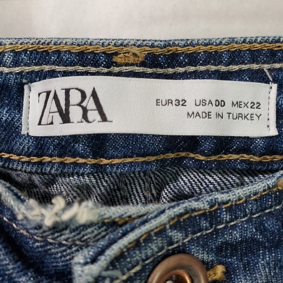 Zara Barrel Boyfriend Distressed Jeans Size 00 Raw Hem Ankle Length Denim Baggy - Picture 4 of 8